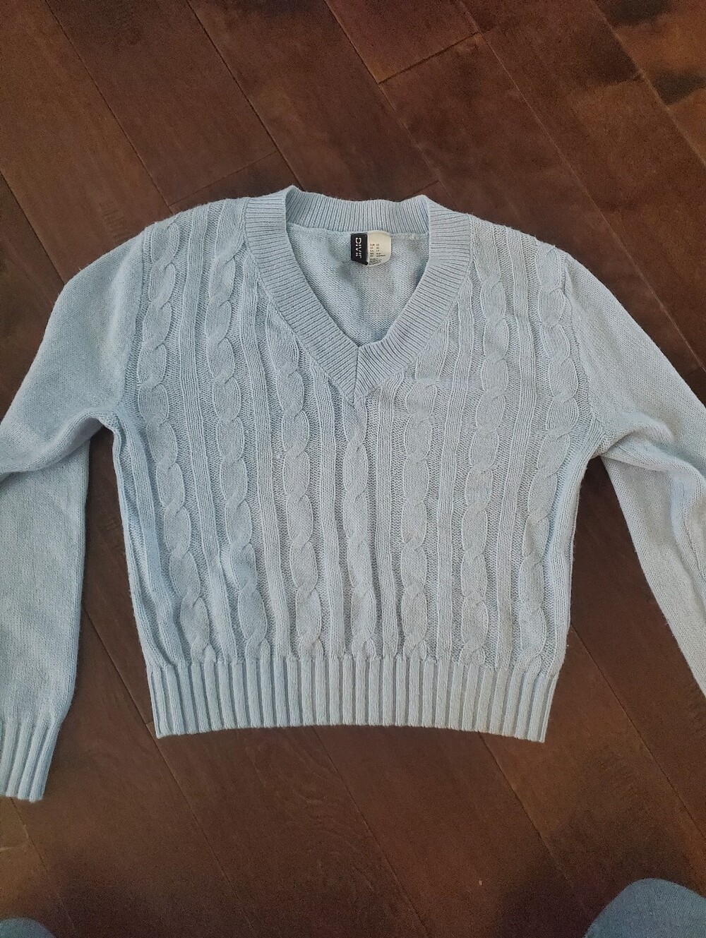 H&M Divided Light Blue Cable-Knit V-Neck Sweater - Women Size Xs